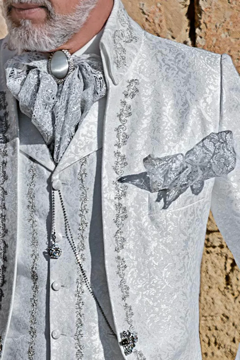 Abito da cerimonia stile sofisticato damascato bianco con ricamo argento 3