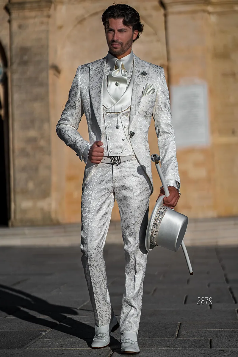 Abito barocco broccato floreale bianco per matrimoni tematici – fi