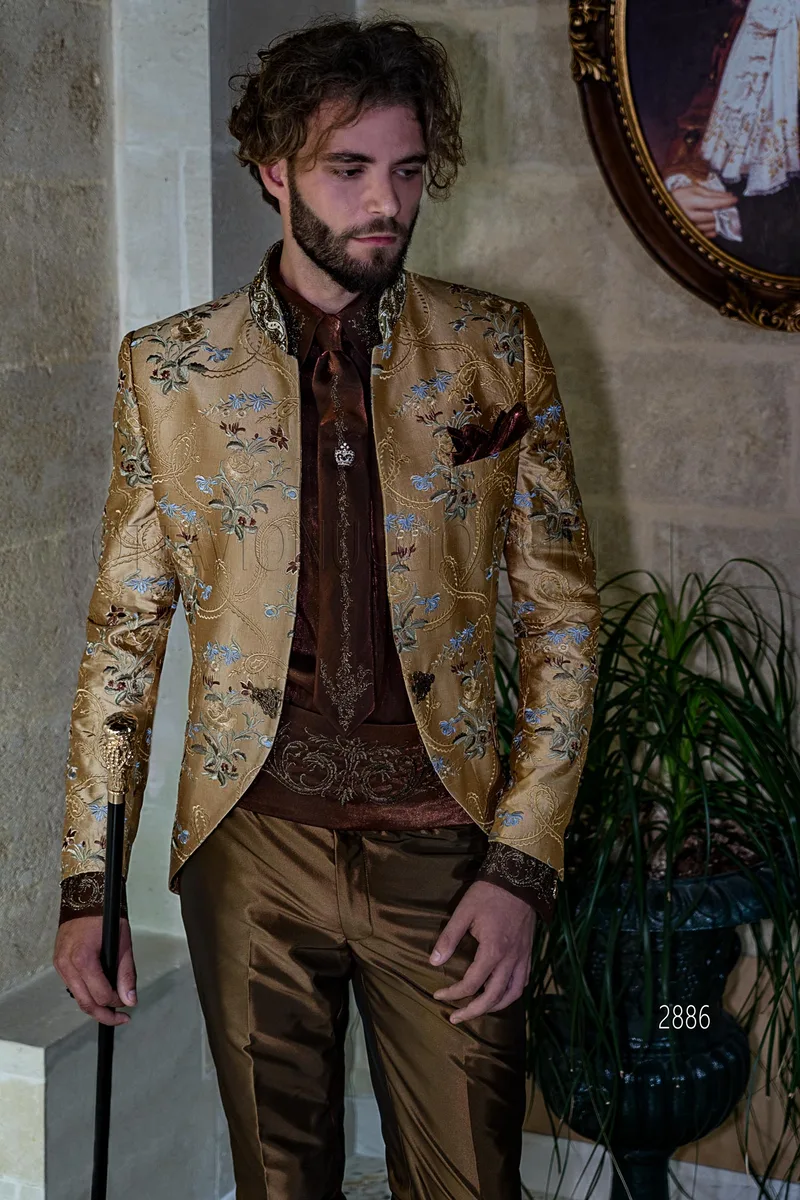 Abito redingote con giacca in shantung di seta oro ricamo floreale 1