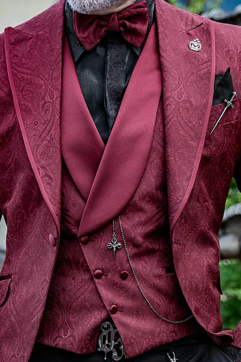 Abito cerimonia uomo damascato rosso con inserti in raso e pantalone nero 2