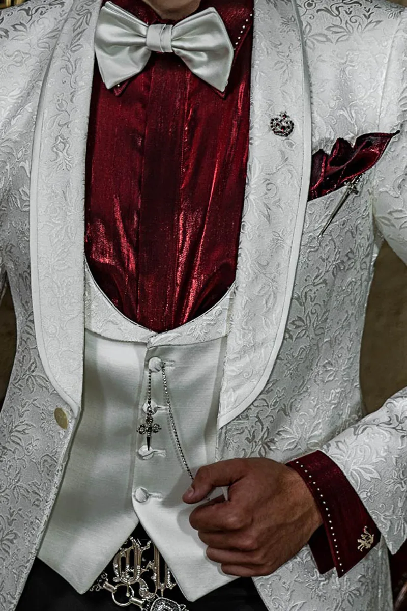 Smoking sciallato look moderno con giacca broccata bianca e pantalone nero 2