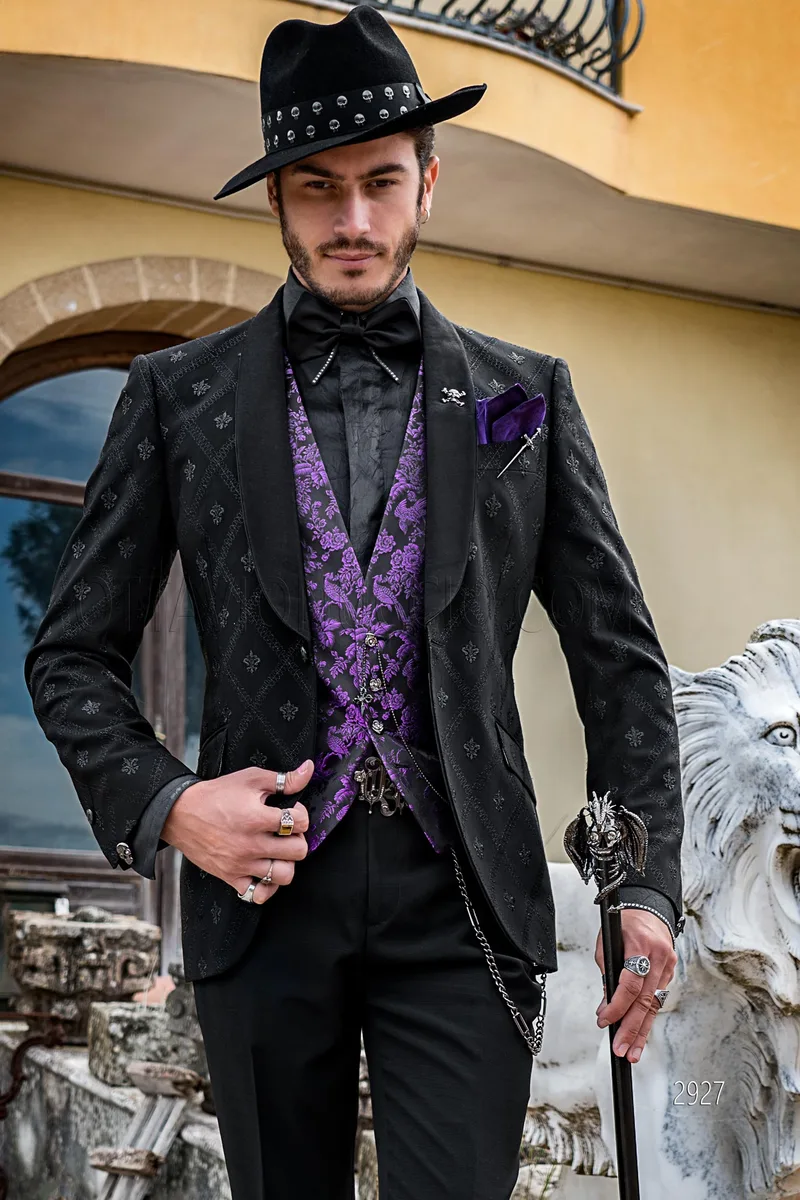 Smoking stile moderno nero ricamato argento con gilet in seta viola – pa