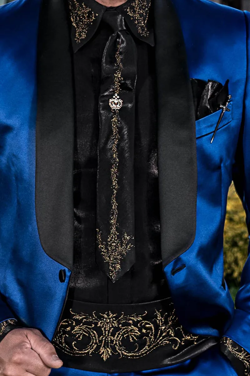 Smoking cerimonia moda in raso blu royal con collo sciallato nero 3
