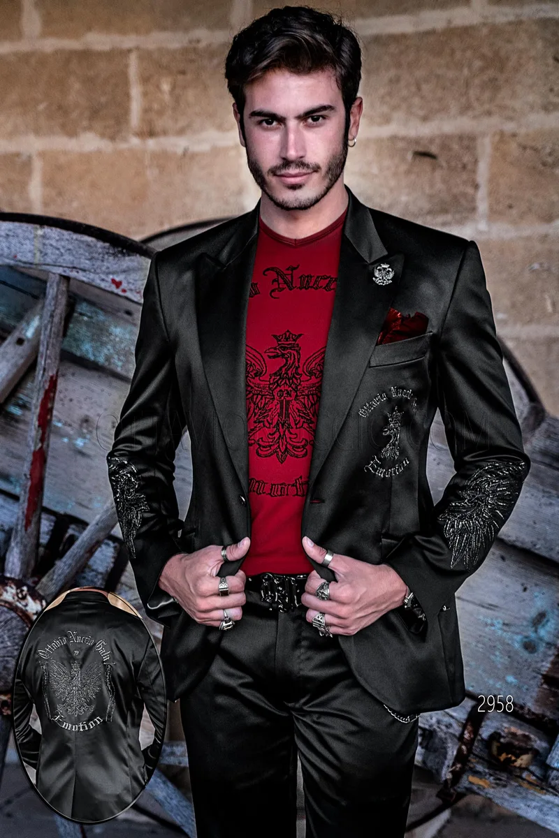 Blazer abito moda gotico in raso nero con ricamo argento a forma di aquila 1