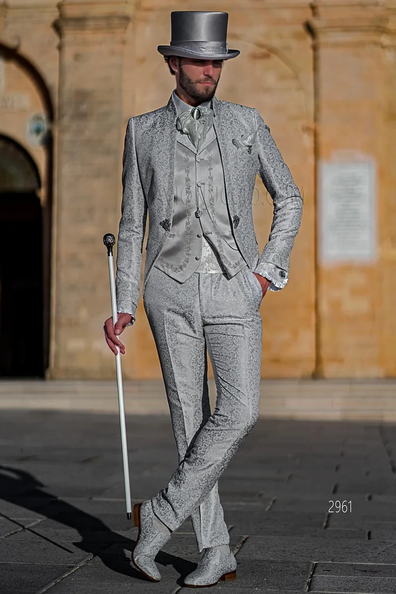 Abito cerimonia damascato grigio perla barocco con ricamo argento – fi