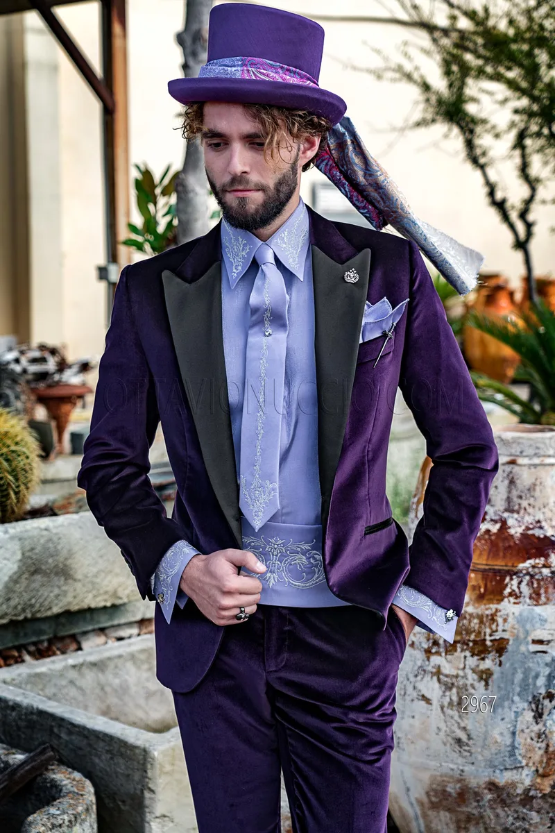 Smoking moderno stile gotico in velluto viola con rever raso nero 1