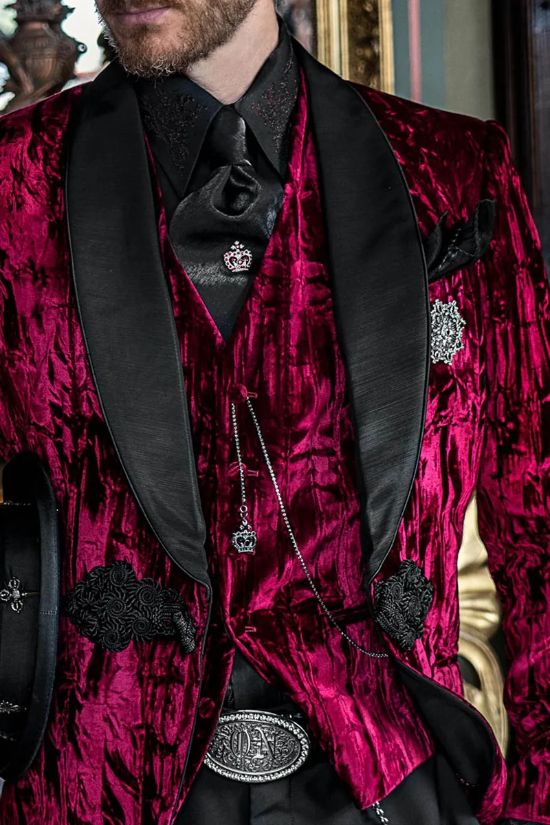 Smoking sciallato stile aristocratico in velluto rosso e pantalone nero 2