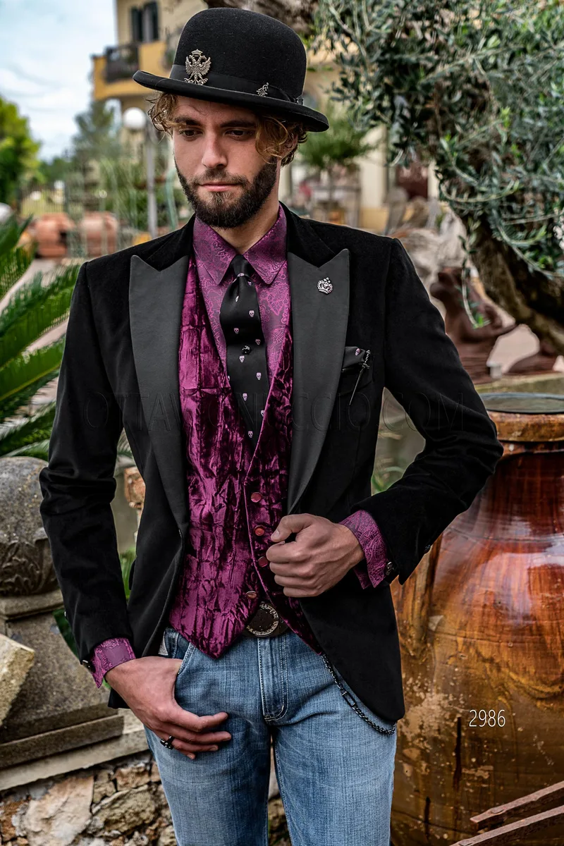 Giacca uomo smoking in velluto nero con rever lancia in raso nero 1