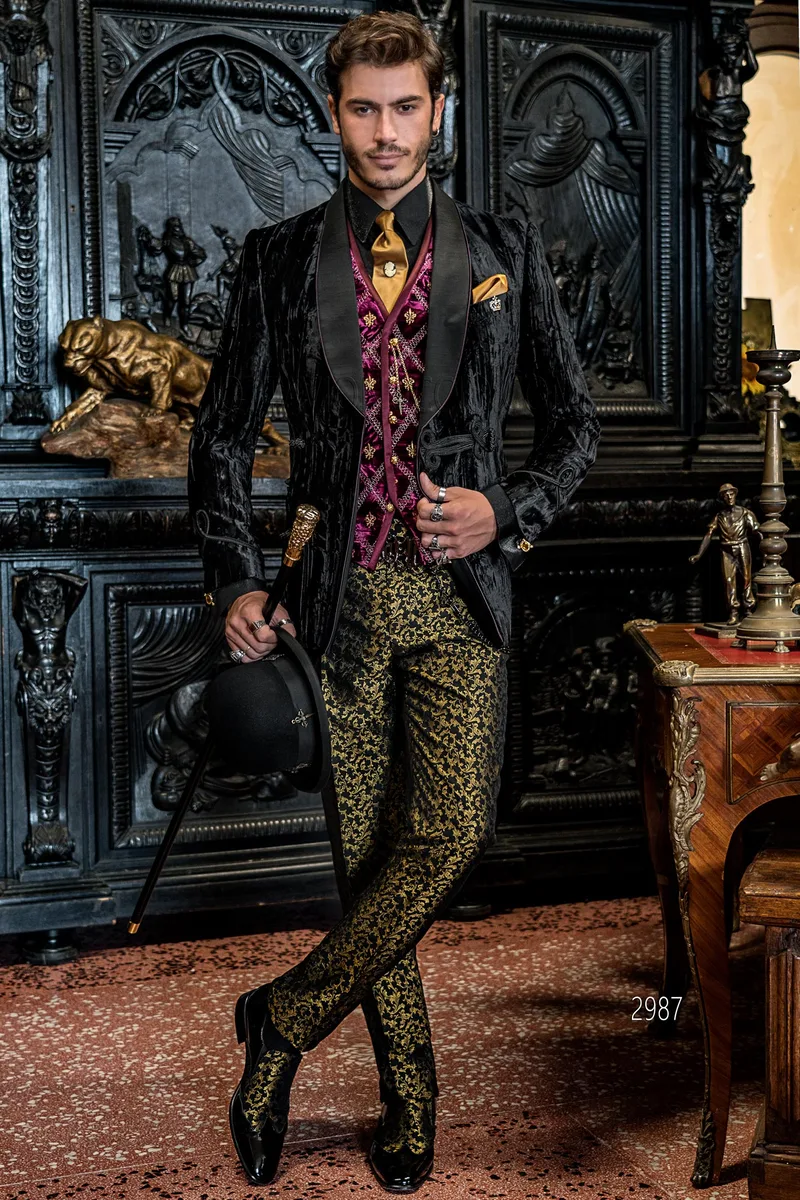 Smoking doppiopetto stile aristocratico in velluto stropicciato nero – fi