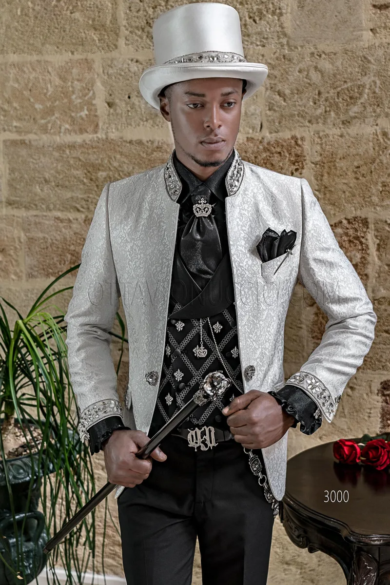 Giacca coreana elegante stile gotico damascato bianco con pantalone nero 1