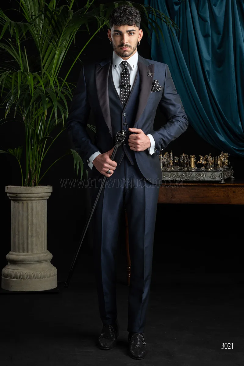 Abito cerimonia uomo blu con rever nero e gilet a tono 2