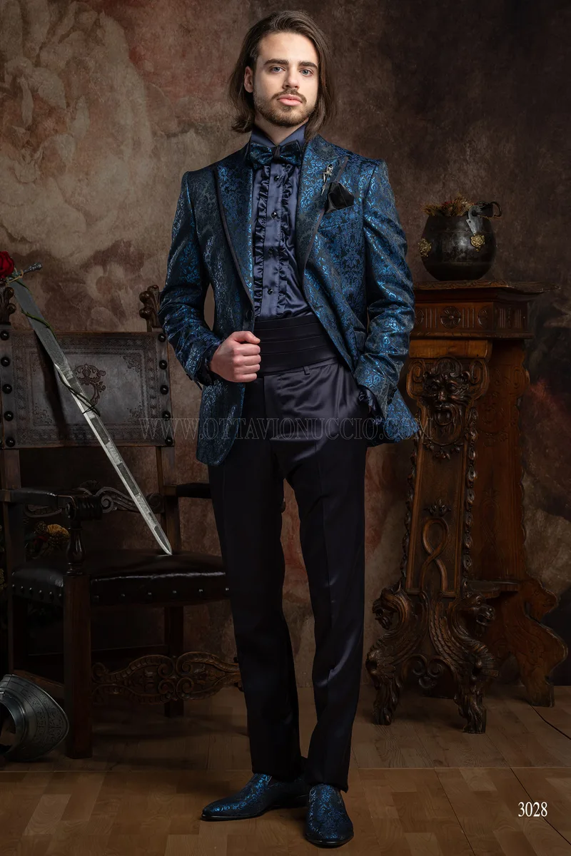 Abito moda gotica con giacca damascata blu lamè e profilo nero 2
