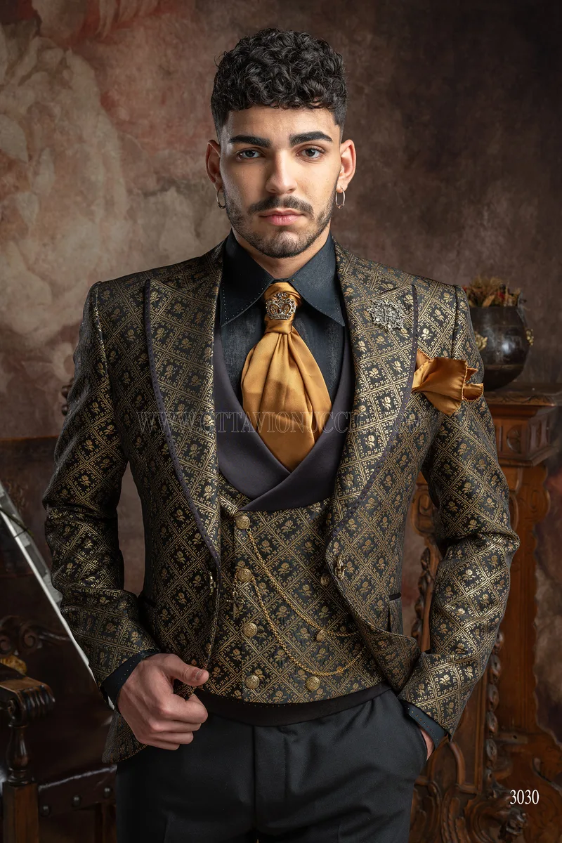 Giacca in stile gotico damascata oro nero, pantalone nero 1