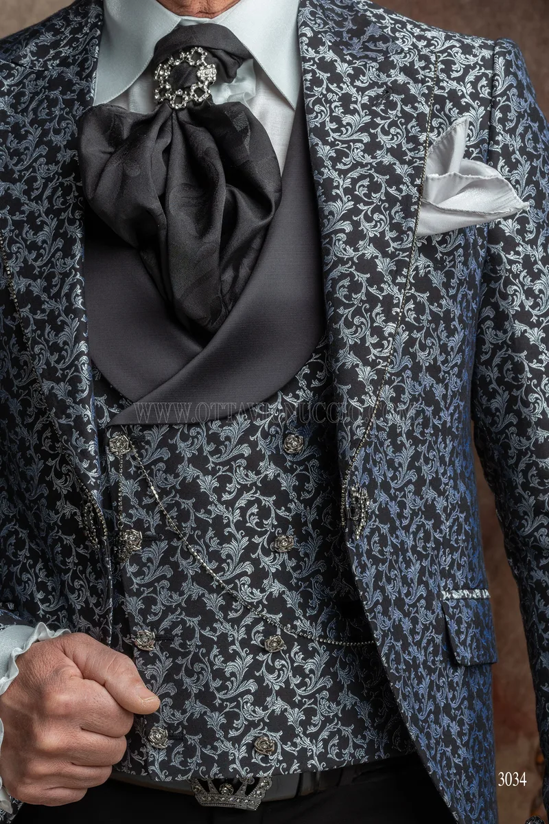 Abito sposo damascato nero argento con strass sul rever 4