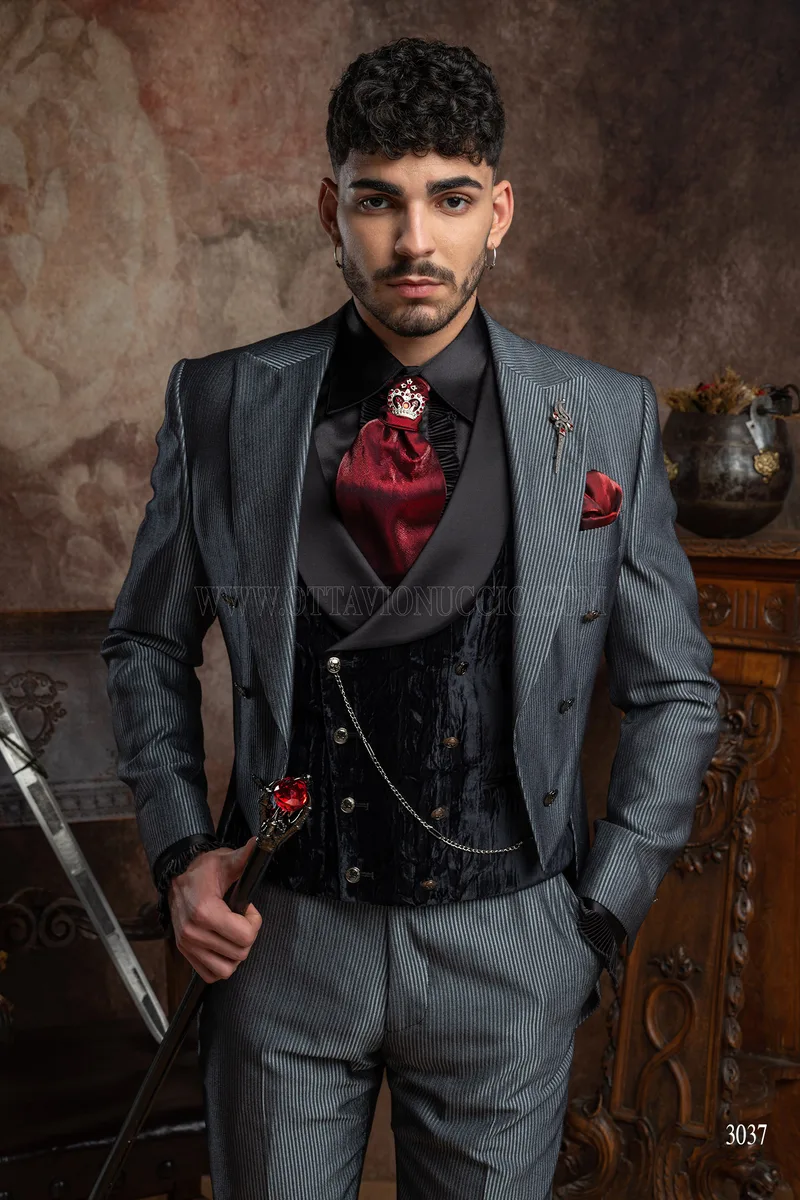Frac uomo stile gotico gessato grigio con gilet in velluto nero 1