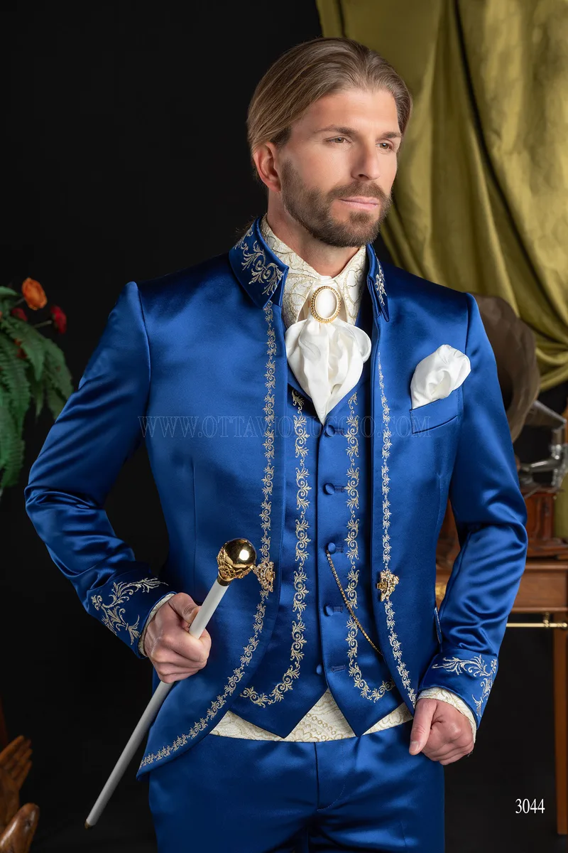 Abito uomo ricamato oro in stile barocco blu royal 1