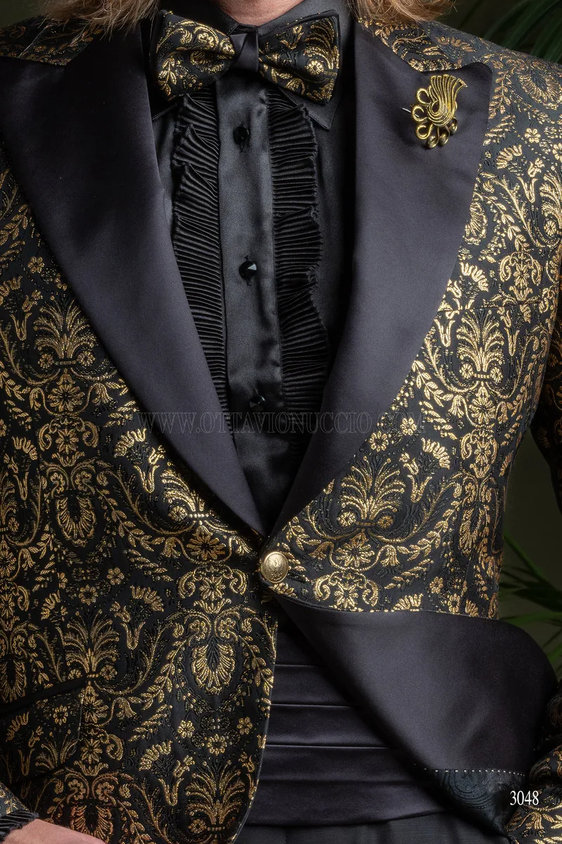 Smoking uomo damascato nero oro con rever in raso nero 4