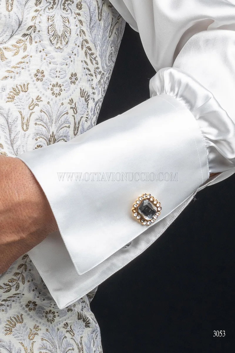 Abito da sposo barocco broccato bianco avorio con strass sul rever 10