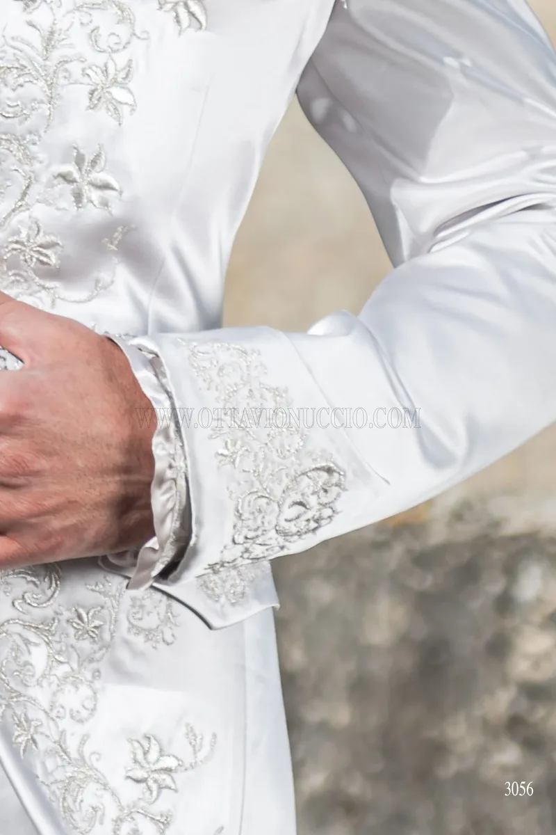 Abito barocco particolare ricamato grigio perla collo coreano 4