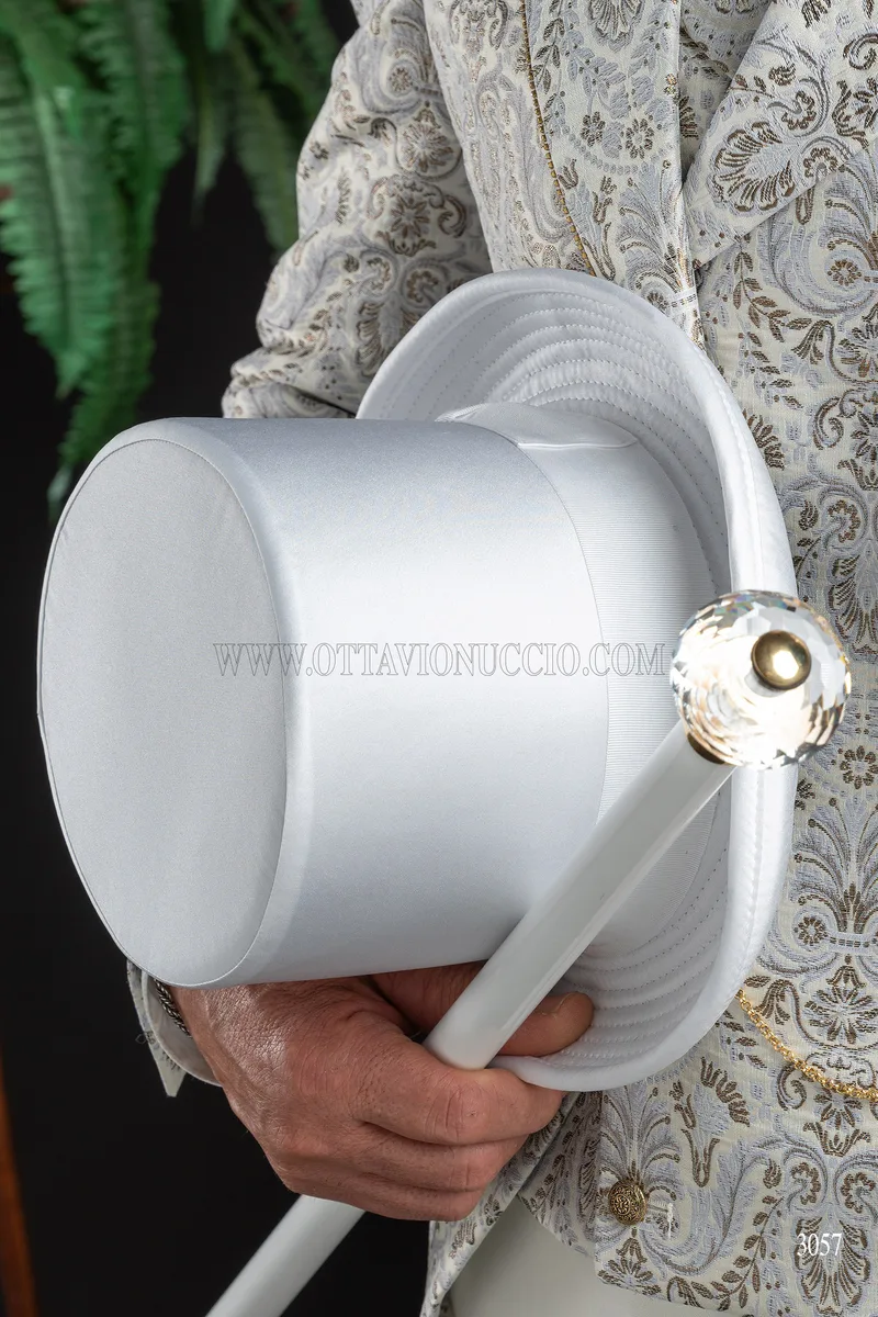 Abito da sposo broccato bianco con pantalone bianco 9