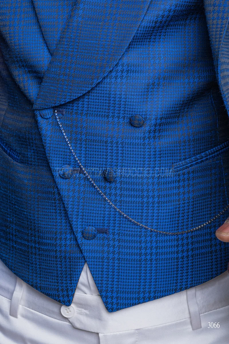 Giacca da uomo a quadri, gilet coordinato blu royal e pantalone bianco – Bottoni