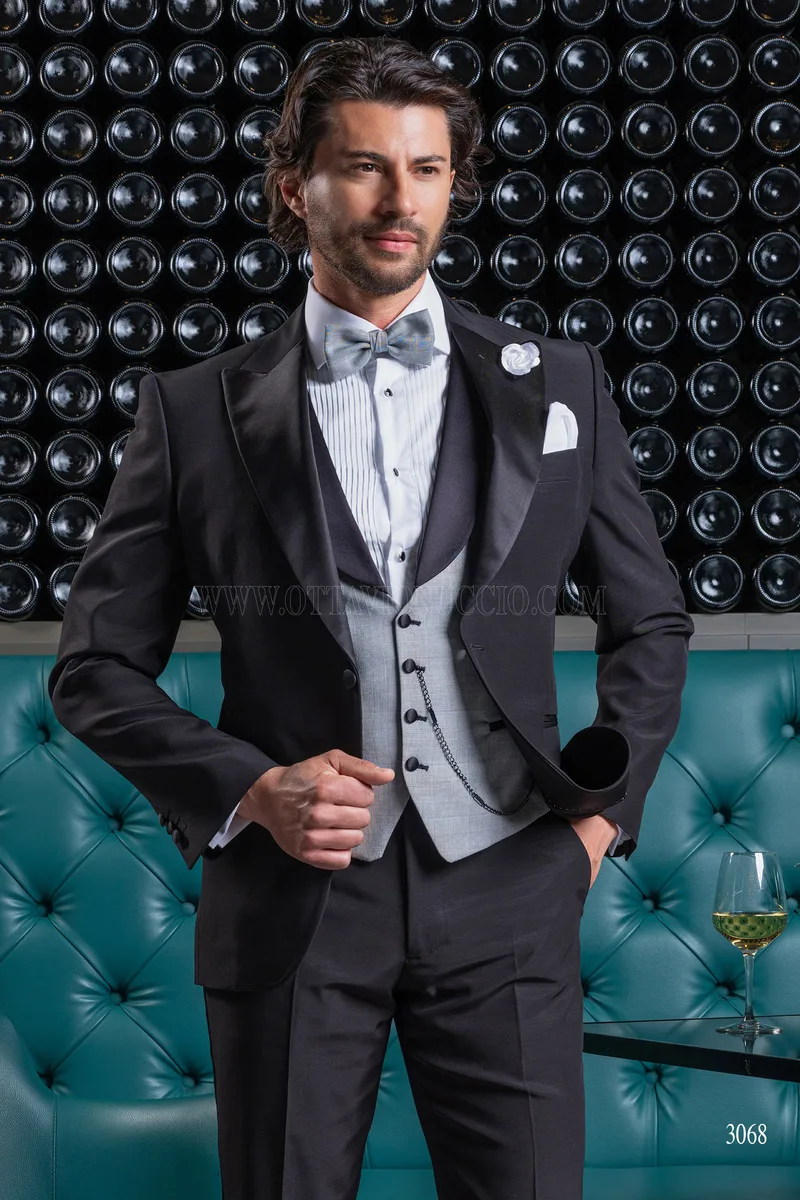 Smoking con rever a lancia nero e gilet grigio – Mezzobusto