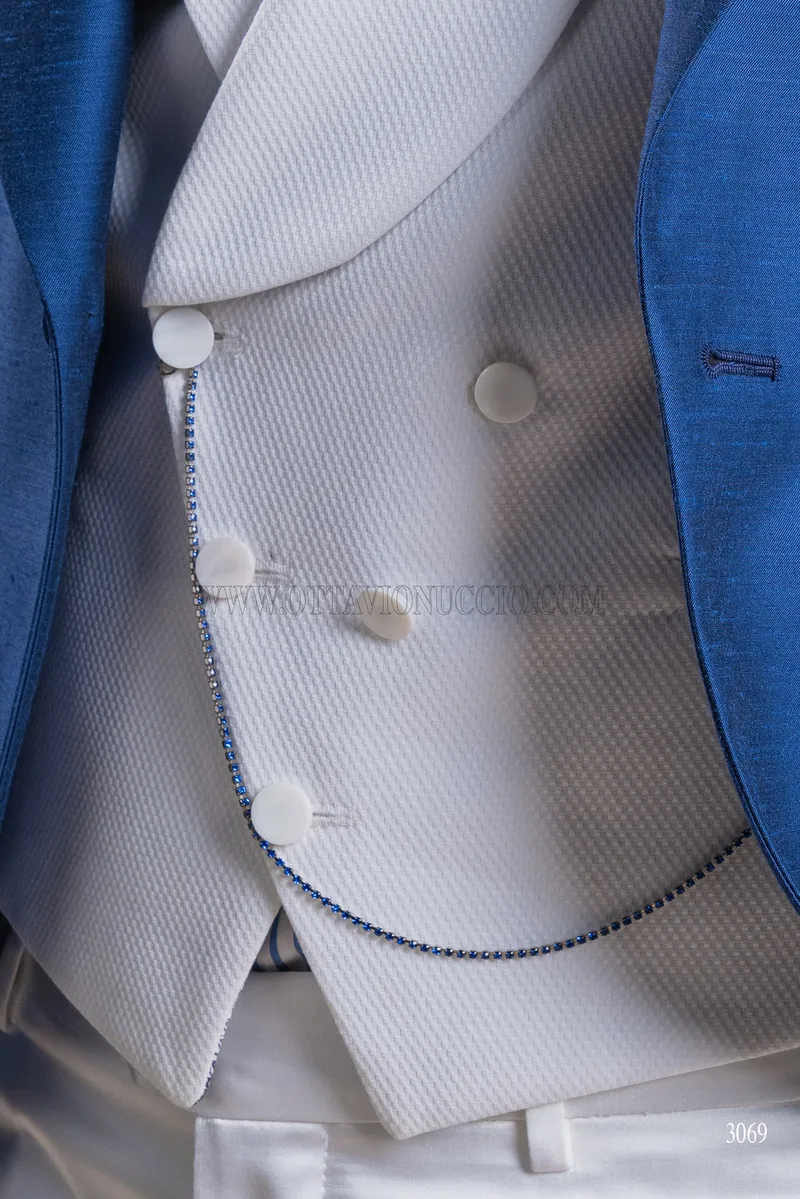 Abito cerimonia uomo blu royal con gilet e pantalone bianchi – Bottoni