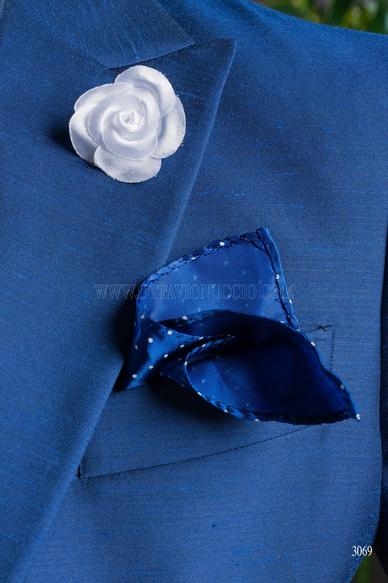 Abito cerimonia uomo blu royal con gilet e pantalone bianchi – Accessori