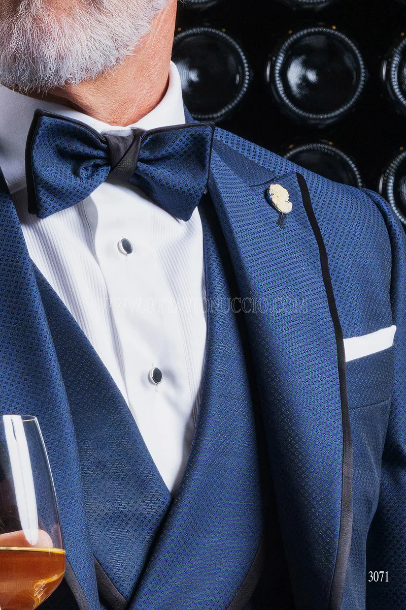 Smoking blu per eventi di gala – Accessori