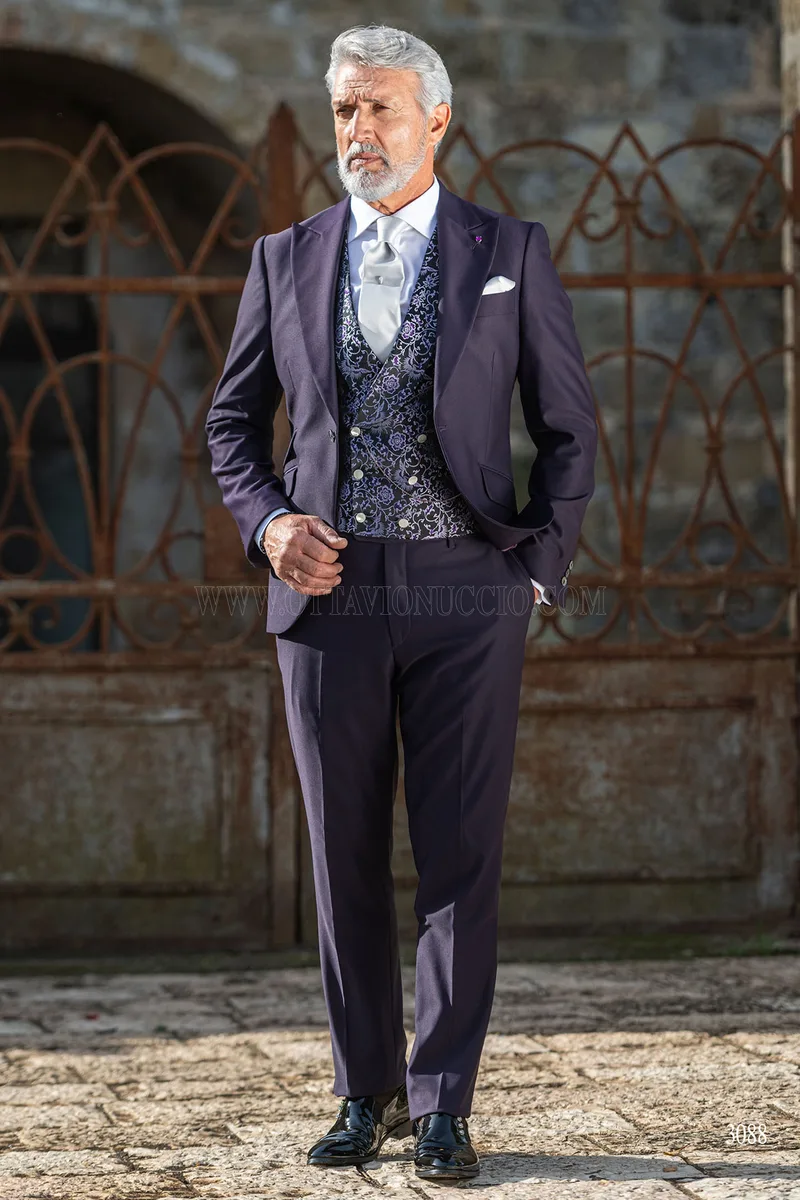 Abito da sposo viola con gilet in seta 2