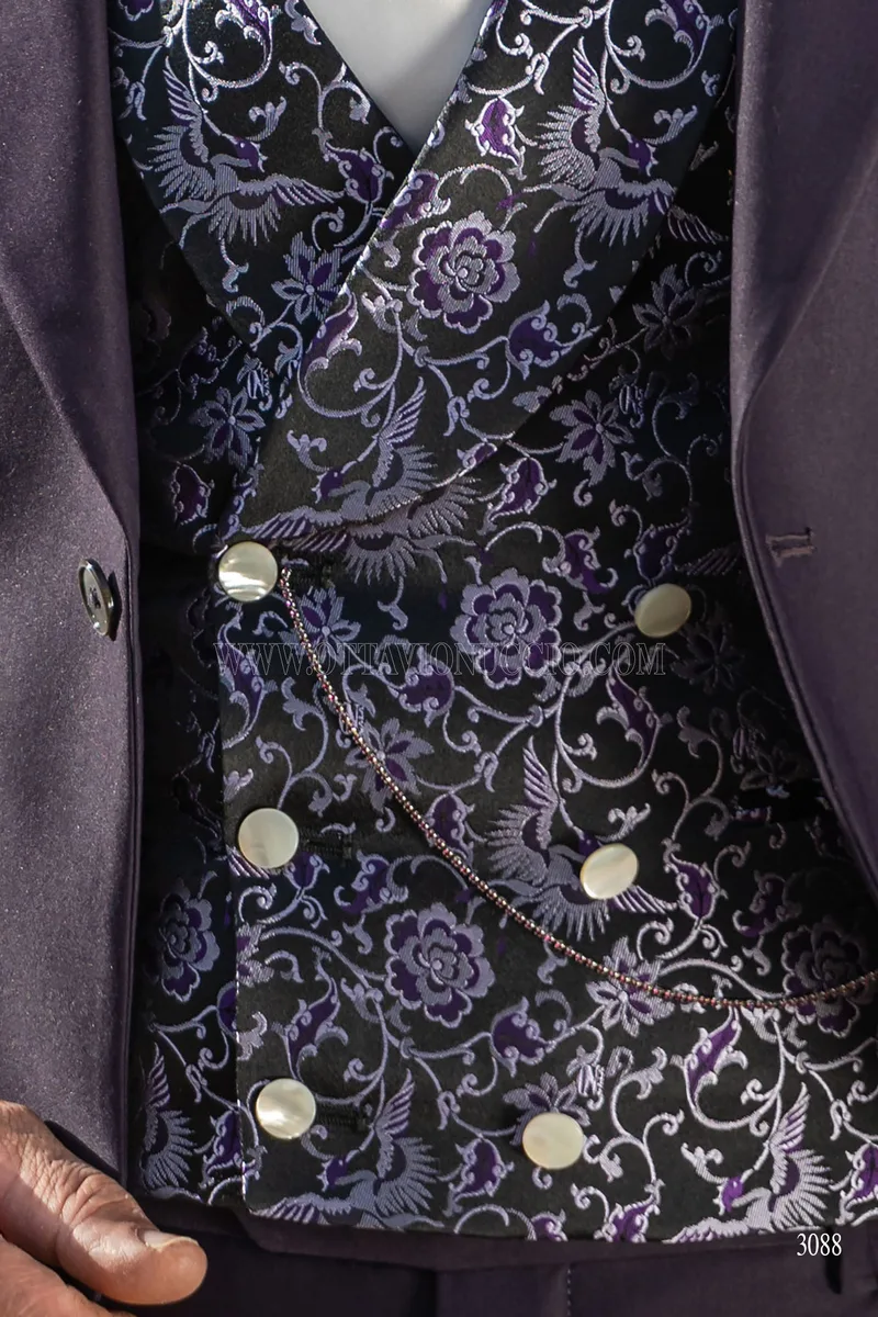 Abito da sposo viola con gilet in seta 3