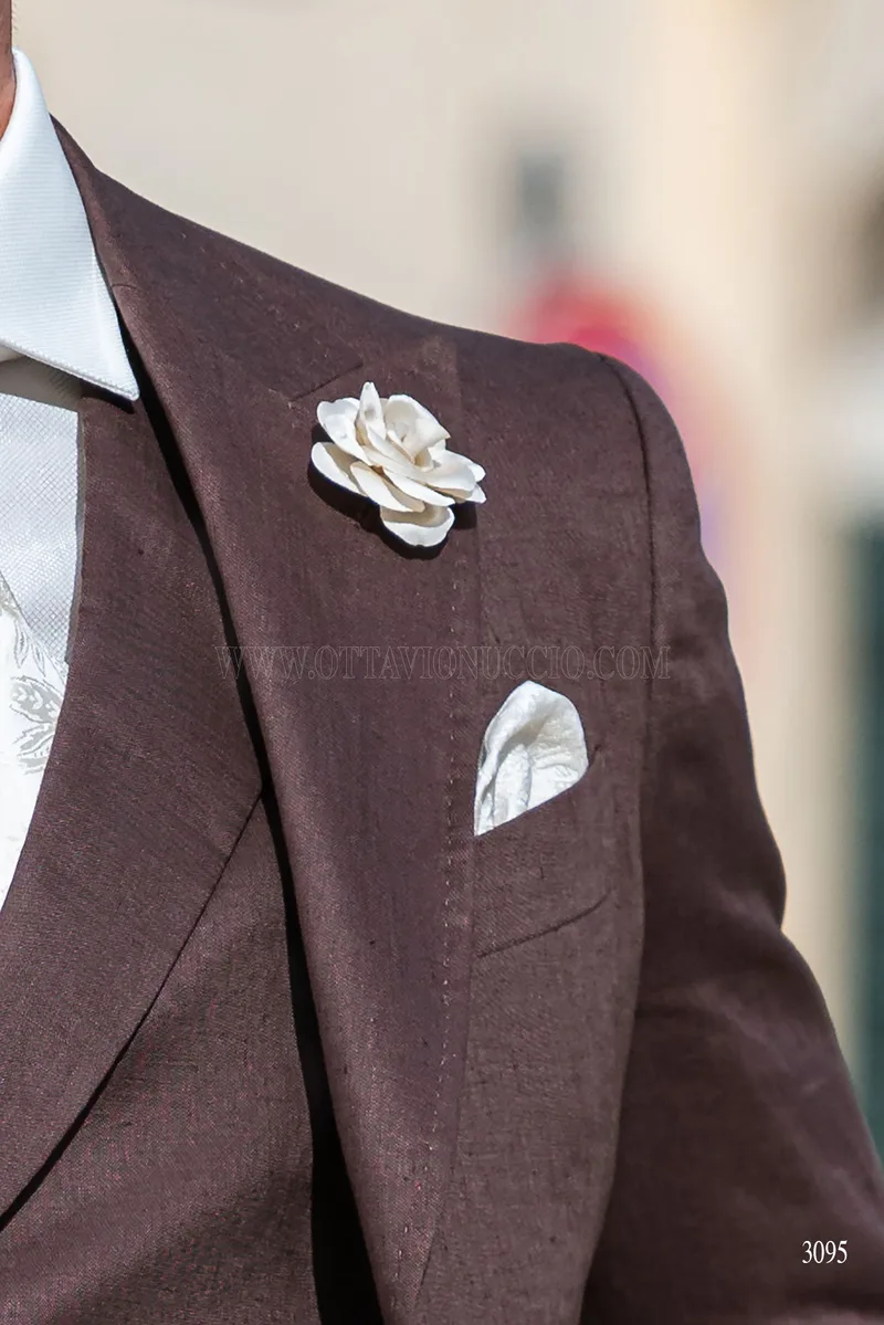 Abito matrimonio uomo marrone con gilet doppiopetto 4