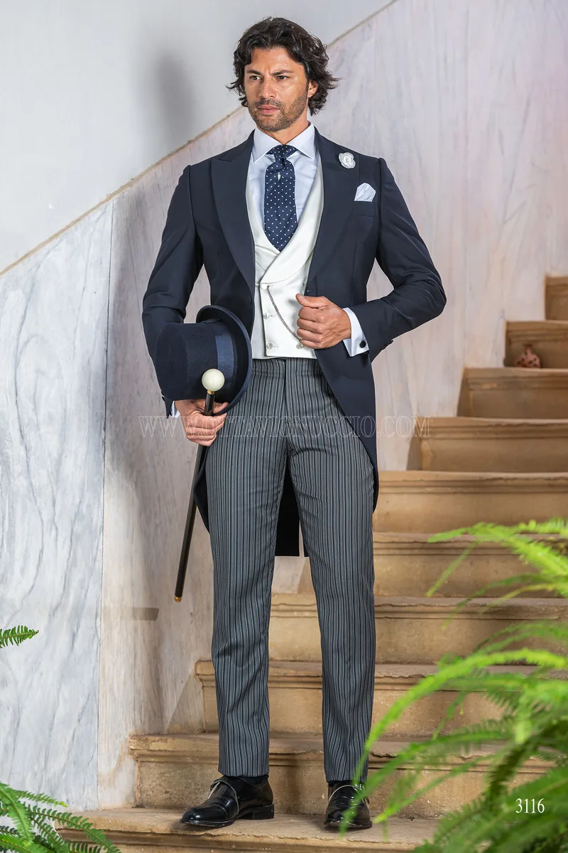 Tight classico blu da sposo con pantalone a righe 2
