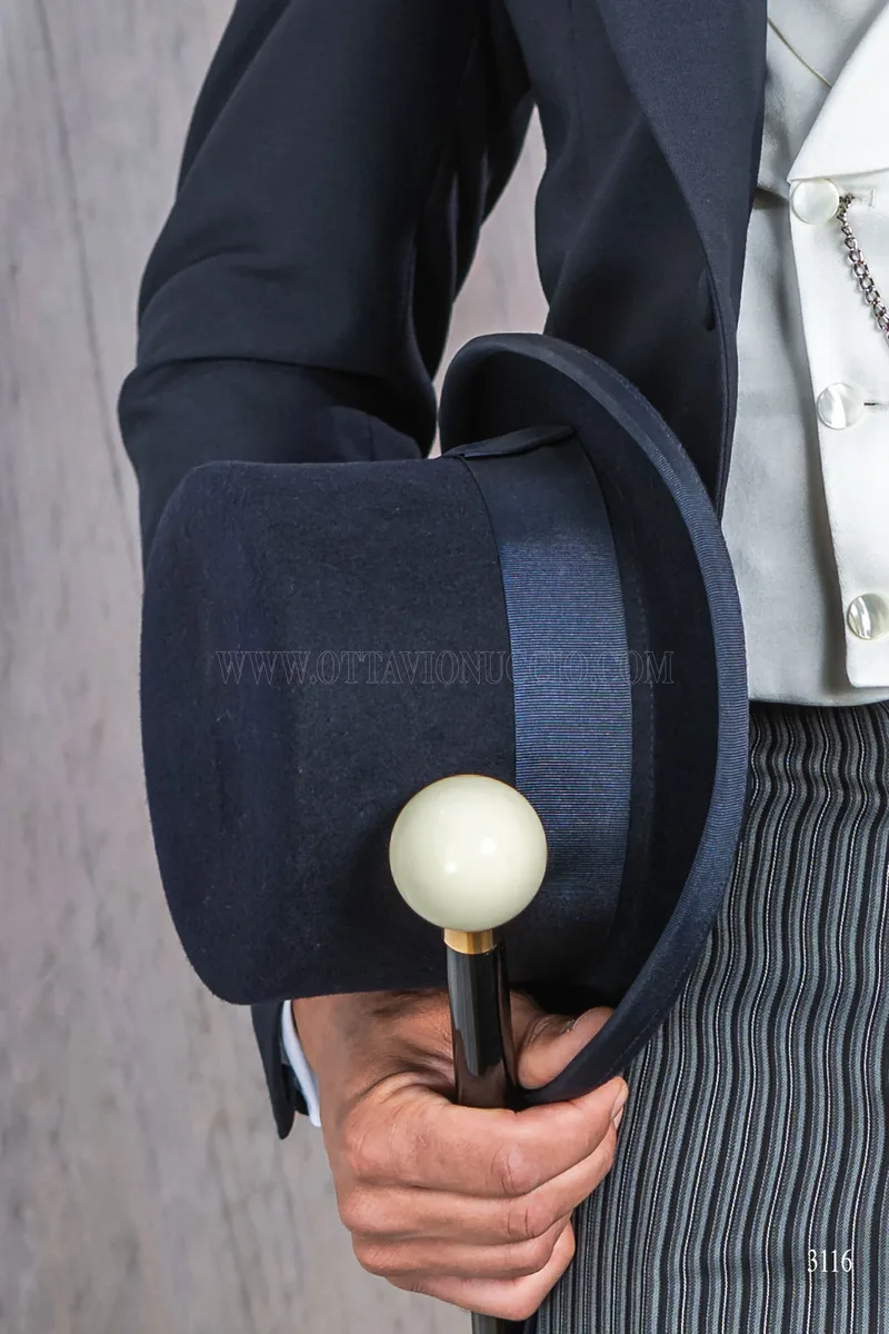 Tight classico blu da sposo con pantalone a righe 7