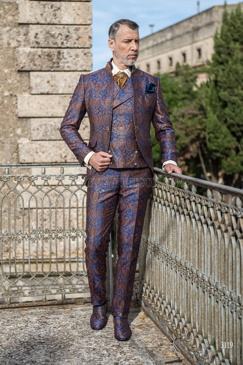 Abito barocco coreana redingote broccata blu e oro 3