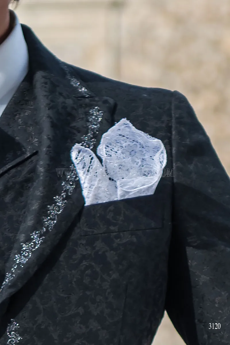 Vestito sposo damascato nero ricamato argento 6
