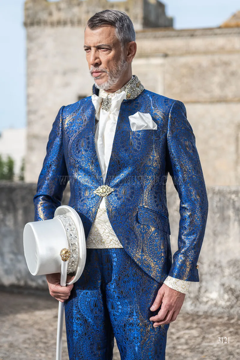 Vestito sposo coreana broccata blu e oro con passamaneria 1