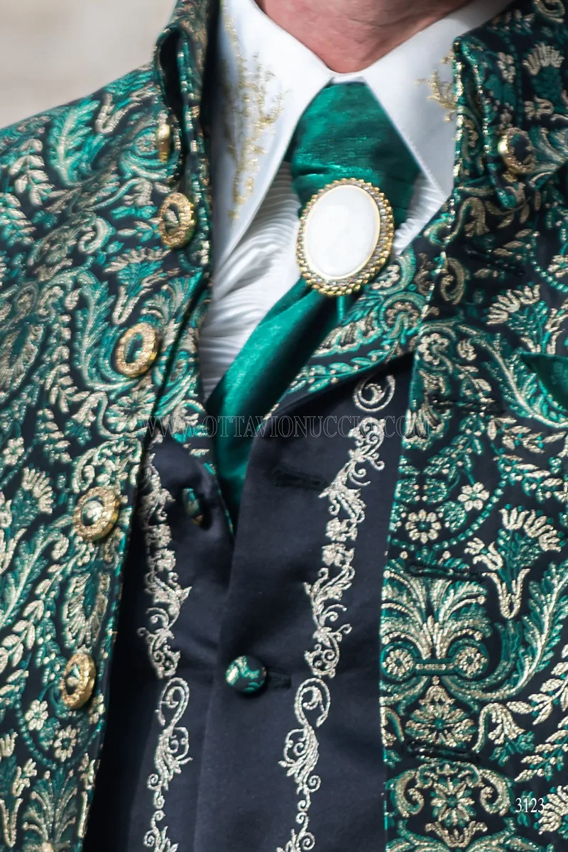 Abito sposo barocco broccato verde oro collo Napoleone 5
