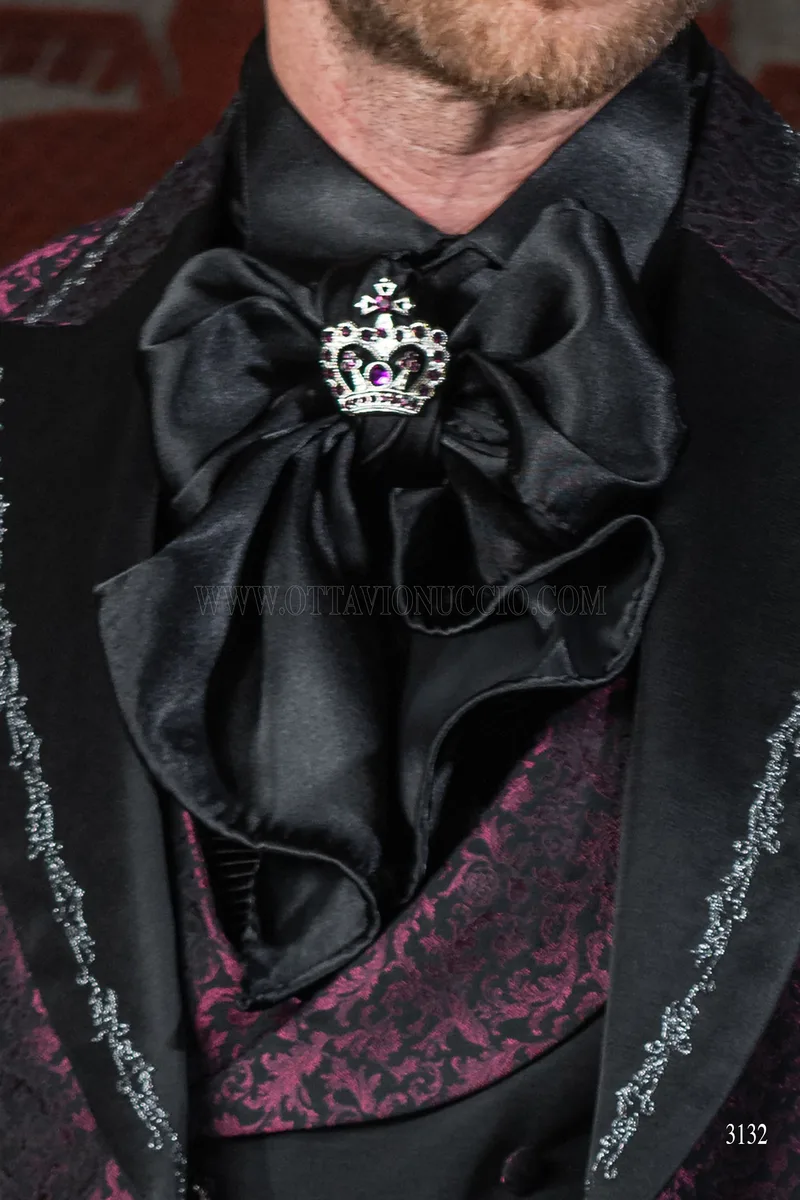 Vestito sposo gotico damascato prugna ricamato argento 6