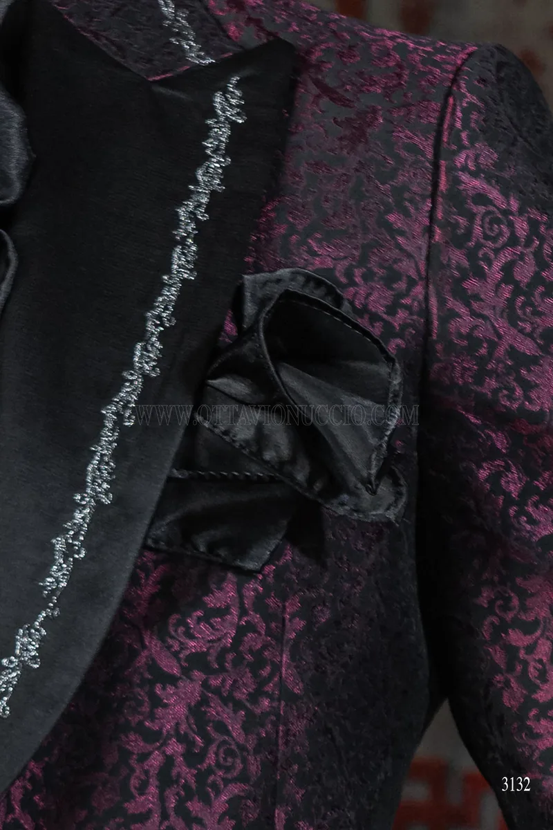 Vestito sposo gotico damascato prugna ricamato argento 7