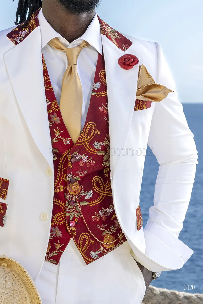 Abito da Cerimonia Bianco in Cotone con Gilet in Seta Ricamata 4