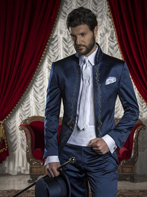 Abito sposo in raso blu ricamato nero e argento