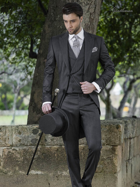 Completo sposo tight grigio scuro, gilet doppiopetto sciallato