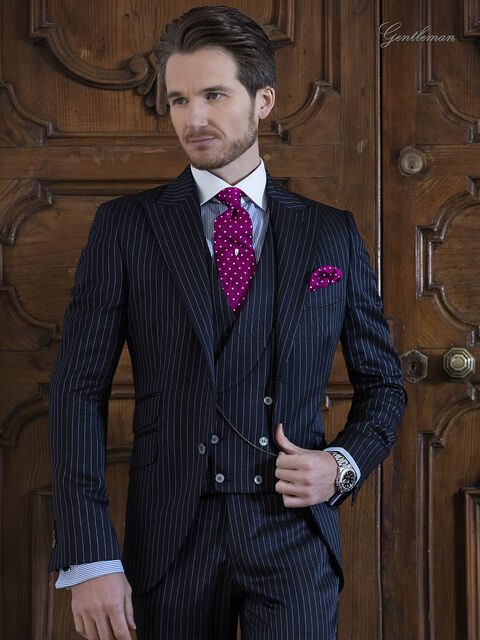 Abito da sposo blu gessato, cerimonie moda uomo fashion