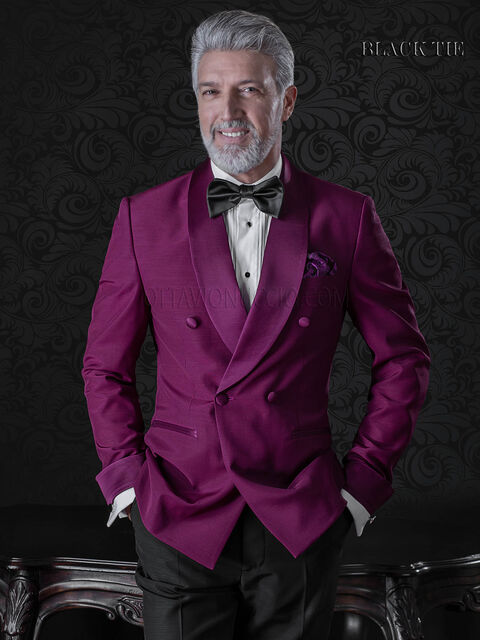 Giacca smoking doppiopetto fucsia, pantalone nero