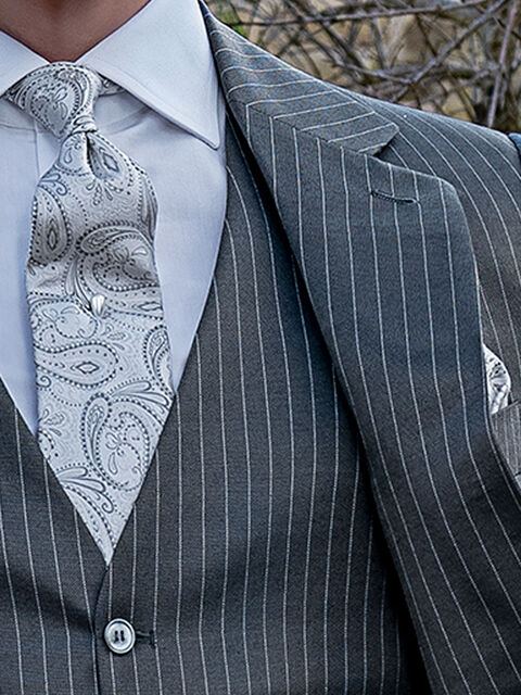 Cravatta e Fazzoletto in seta cachemire grigio perla