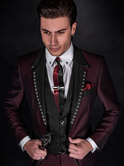 Abito uomo sposo hipster bordeaux con applicazione teschi
