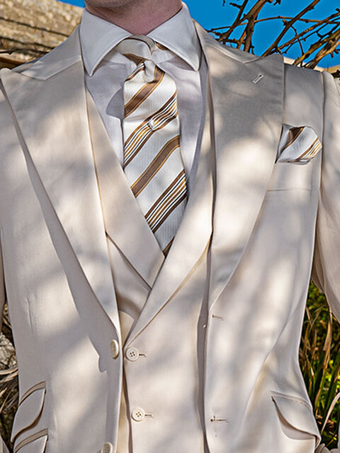 Gilet doppiopetto con rever lancia in raso di cotone beige