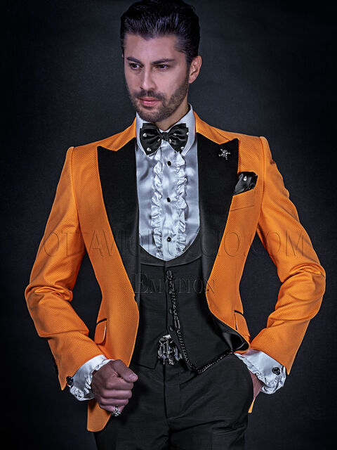 Abito smoking moderno da uomo in piquet arancio e rever raso nero