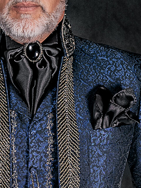 Plastron annodato e fazzoletto  in raso nero